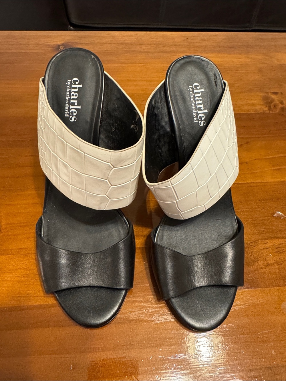 Charles by Charles David Black and White Croc-Textured Sandals heel 4” Size 7